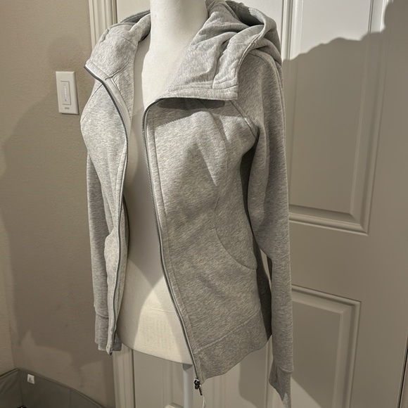 LULULEMON ZIP HOODIE - Picture 2 of 6
